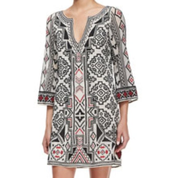 Alice + Olivia Dresses & Skirts - Alice+Olivia Lowell Chiffon geo-embroidered Caftan Tunic Dress size M